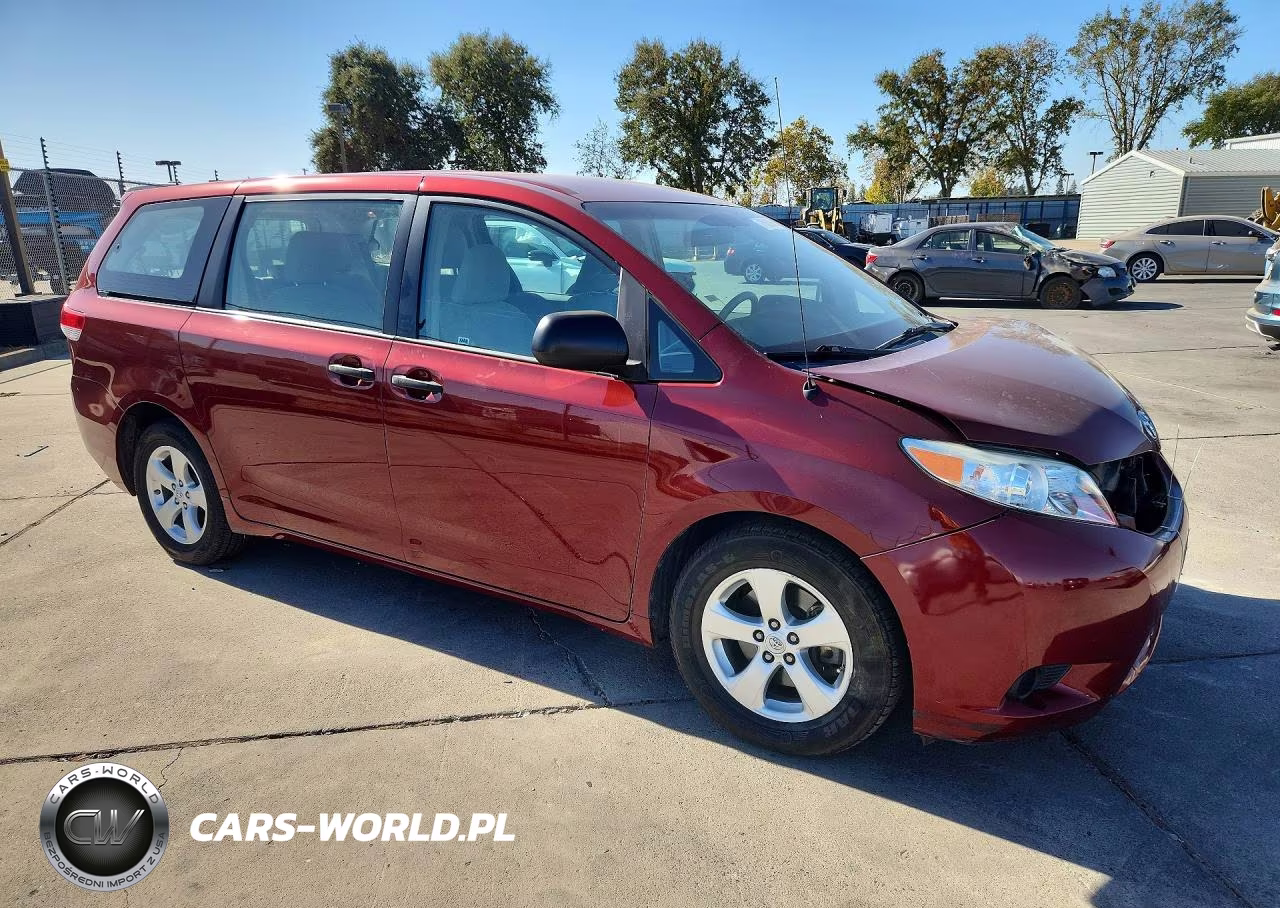2013 Toyota Sienna L 7-Passenger VIN:5TDZK3DC9DS404778 - 4