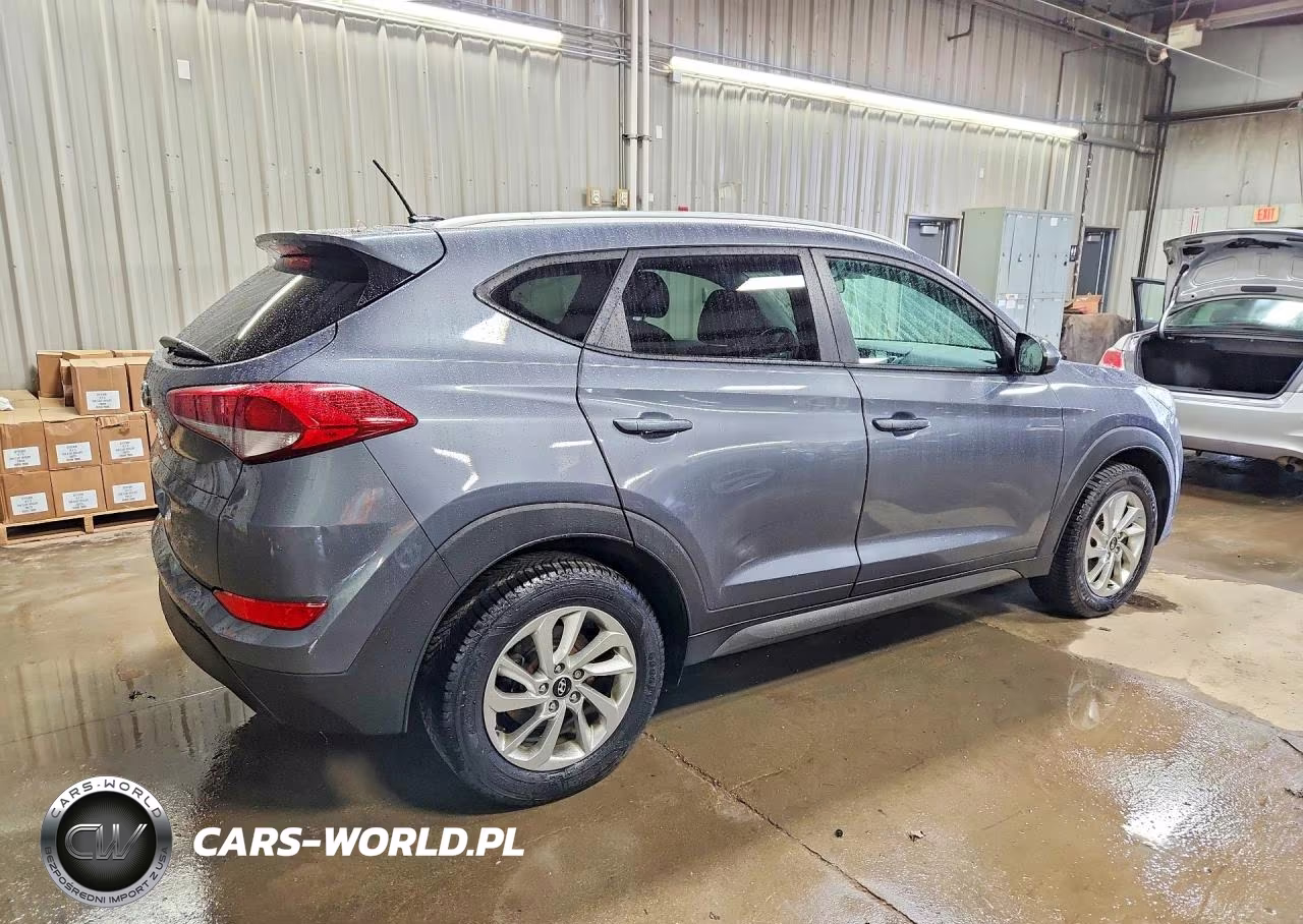 2016 Hyundai Tucson Se VIN:KM8J33A40GU230019 - 3