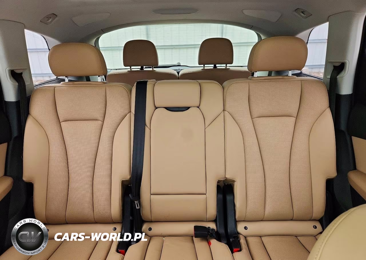 2020 Audi Q7 Prestige VIN:WA1VXAF74LD002837 - 10