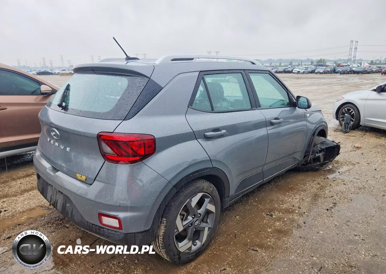 2023 Hyundai Venue Sel VIN:KMHRC8A35PU221159 - 3