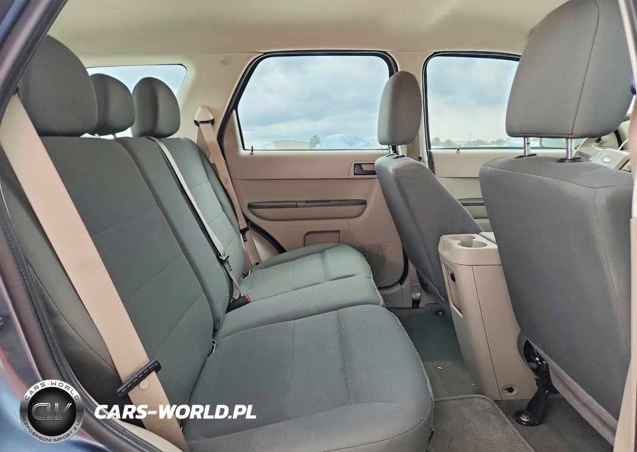 2010 Ford Escape Xls VIN:1FMCU0C77AKA09774 - 11