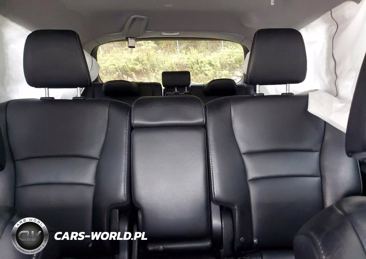 2017 Honda Pilot Touring VIN:5FNYF6H91HB055903 - 10