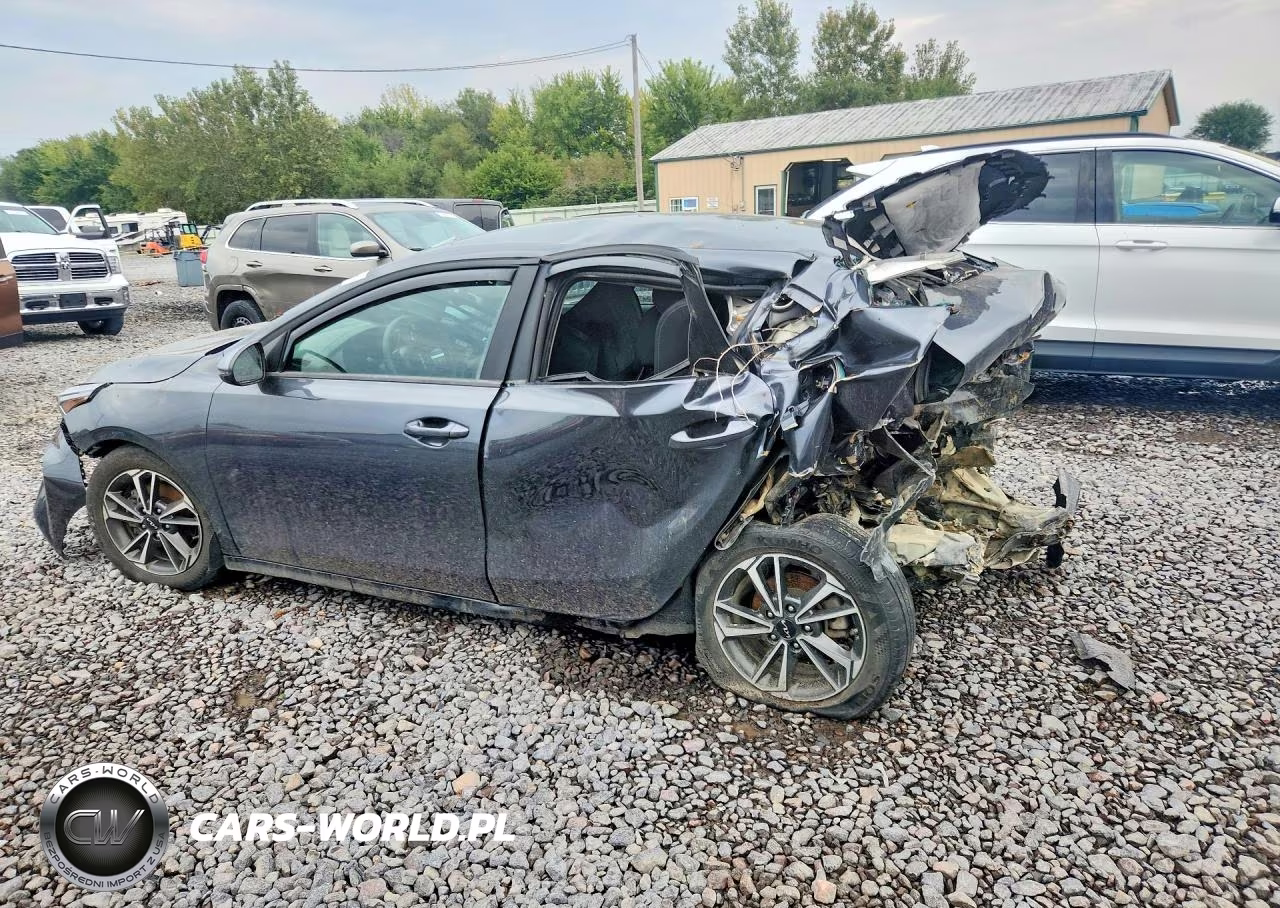 2024 Kia Forte Lxs VIN:3KPF24AD0RE824212 - 2