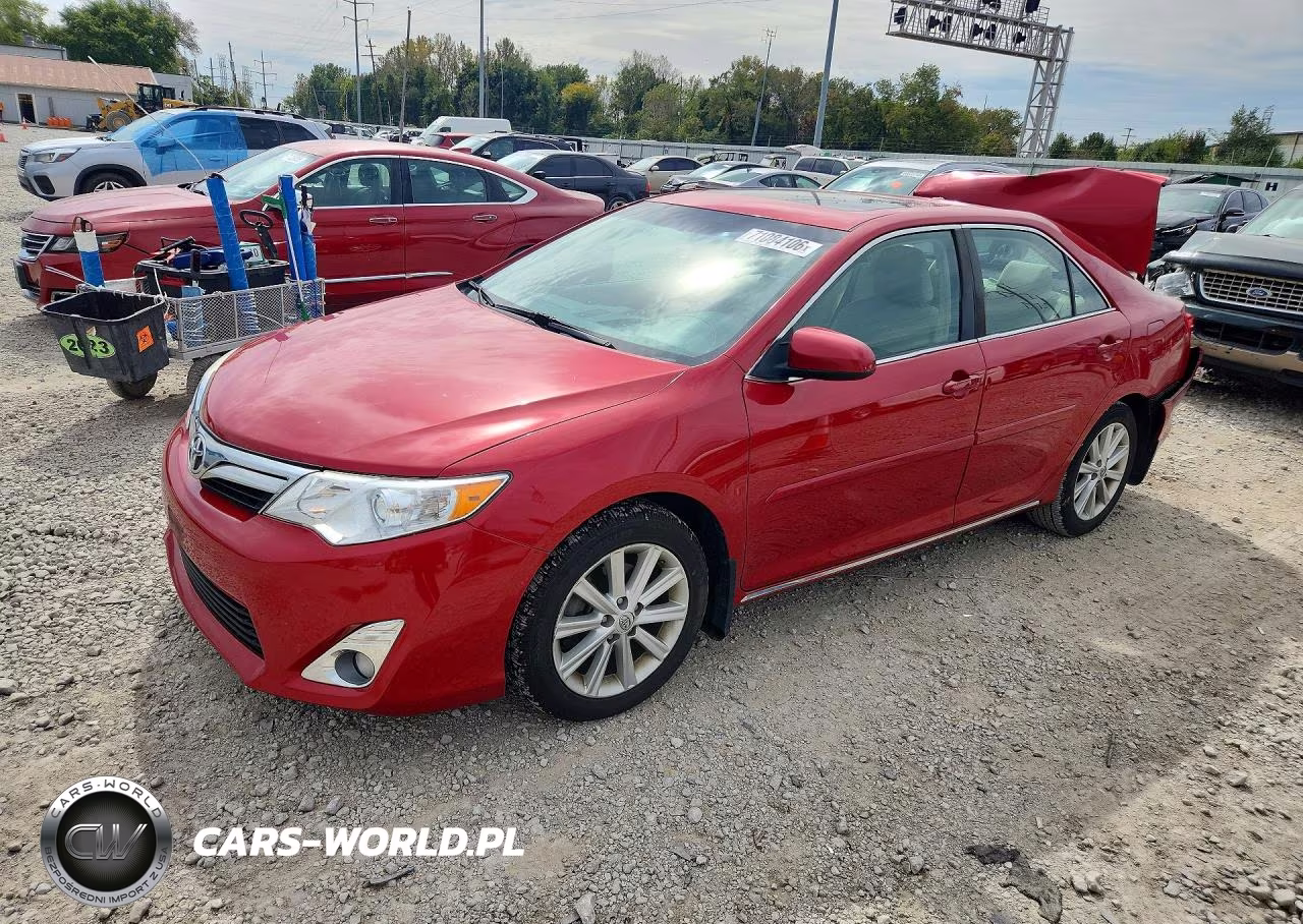 2014 Toyota Camry Xle – zdjęcie 1 z 12