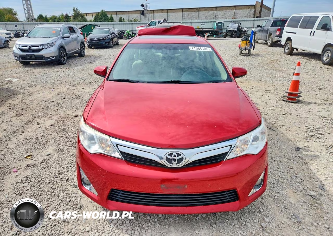 2014 Toyota Camry Xle VIN:4T1BF1FK4EU781753 - 5