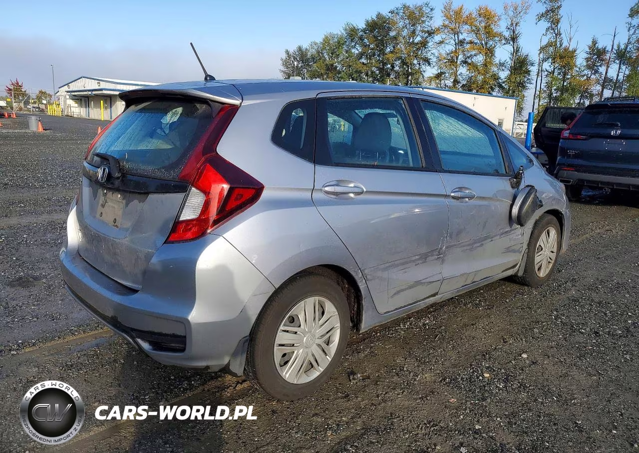 2018 Honda Fit Lx VIN:3HGGK5H42JM733678 - 3