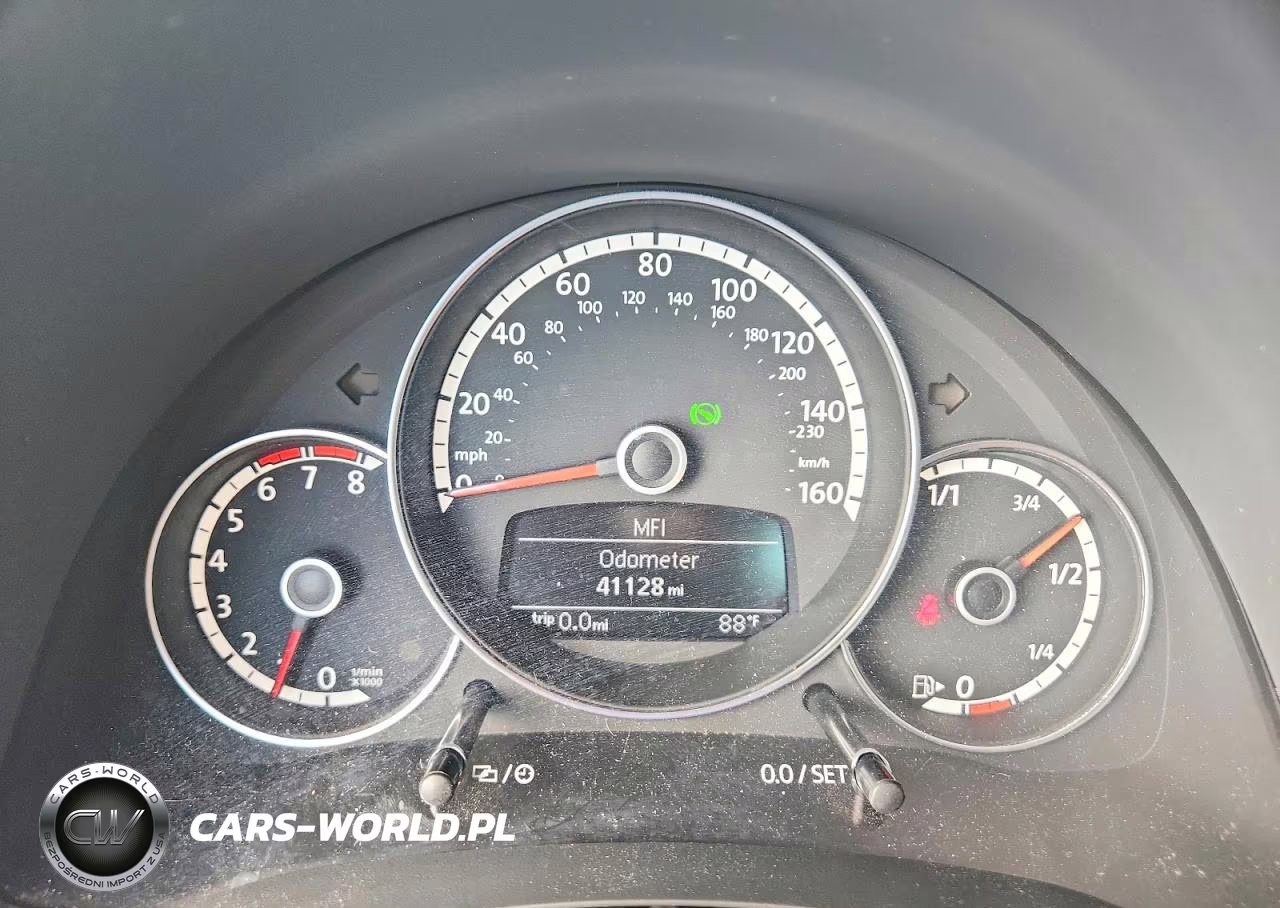 2014 Volkswagen Beetle Turbo VIN:3VW7S7AT2EM801539 - 9
