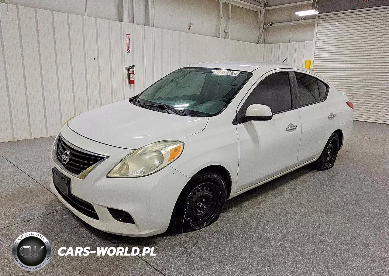 2013 Nissan Versa 1.6 S