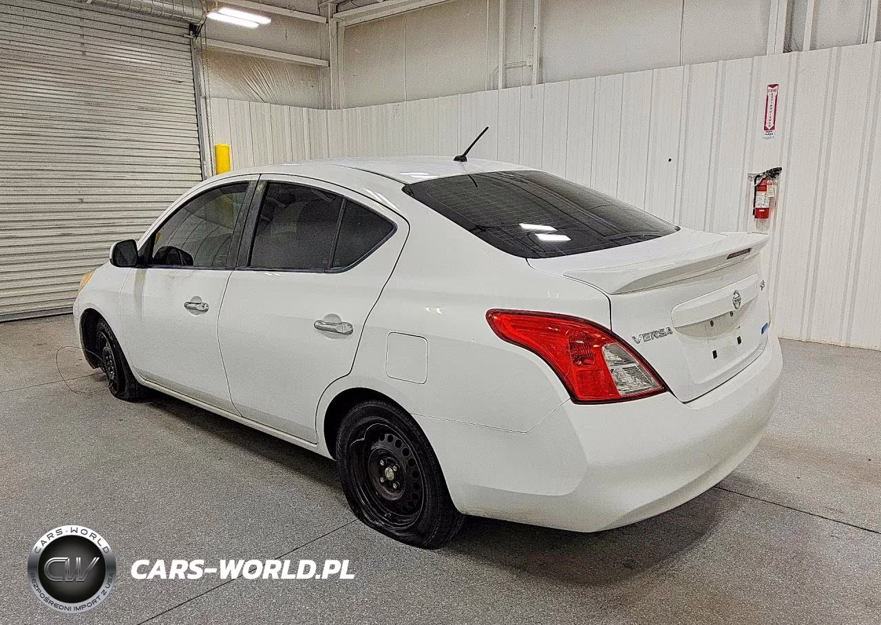2013 Nissan Versa 1.6 S VIN:3N1CN7AP2DL880987 - 2