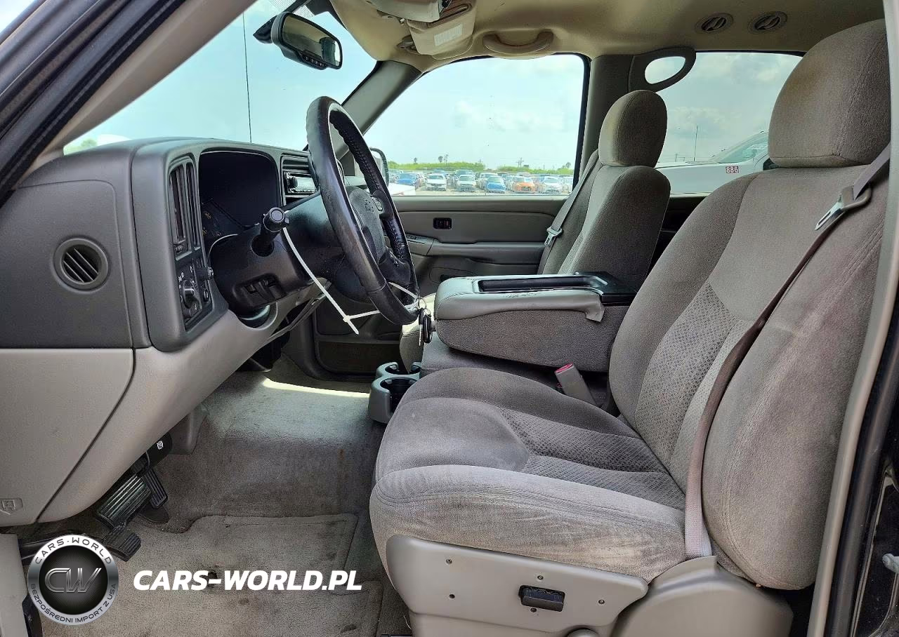 2005 Chevrolet Tahoe C1500 VIN:1GNEC13V15R240811 - 7