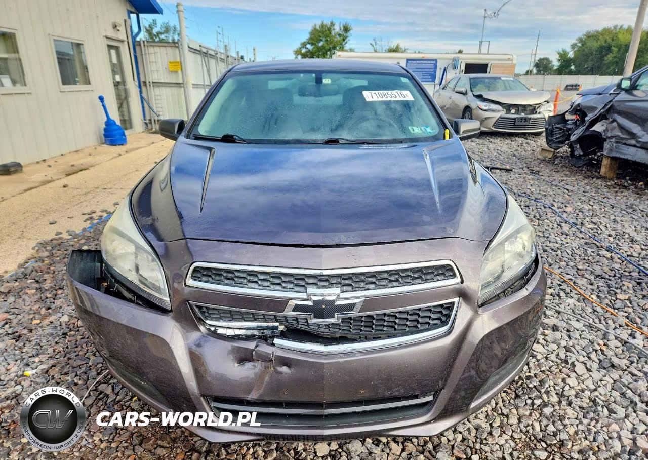 2013 Chevrolet Malibu Ls VIN:1G11B5SA4DF185683 - 5