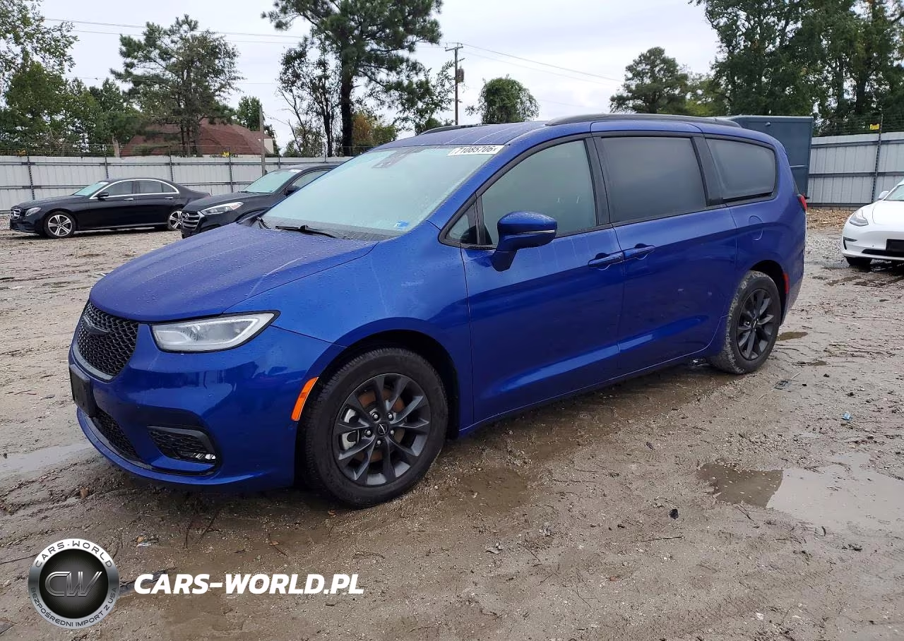 2021 Chrysler Pacifica Touring L VIN:2C4RC1BG6MR589548 - 1