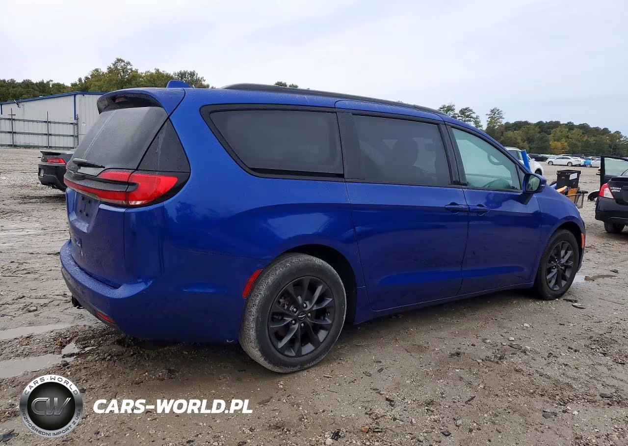 2021 Chrysler Pacifica Touring L VIN:2C4RC1BG6MR589548 - 3