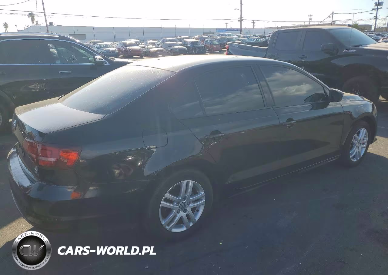 2018 Volkswagen Jetta S VIN:3VW2B7AJ1JM249891 - 3