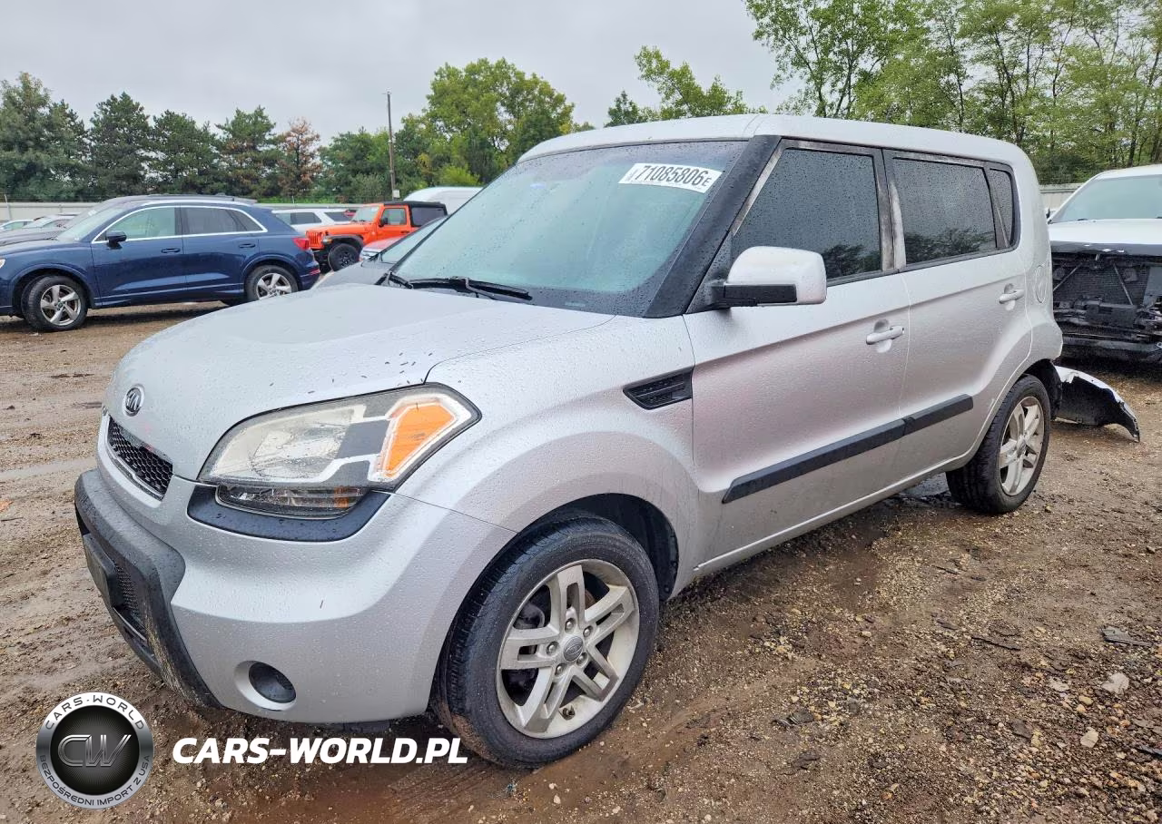 2011 Kia Soul +