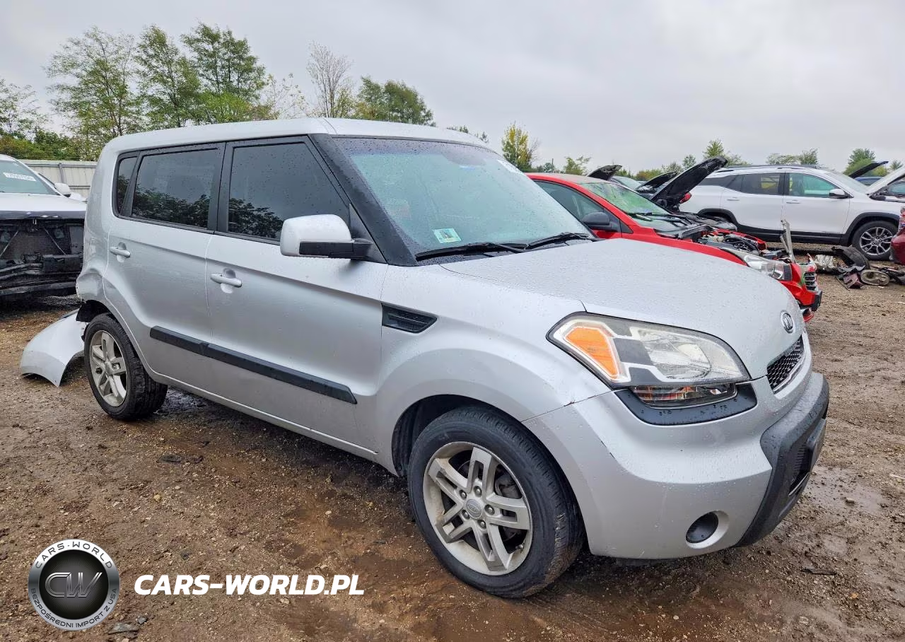 2011 Kia Soul + VIN:KNDJT2A29B7287002 - 4