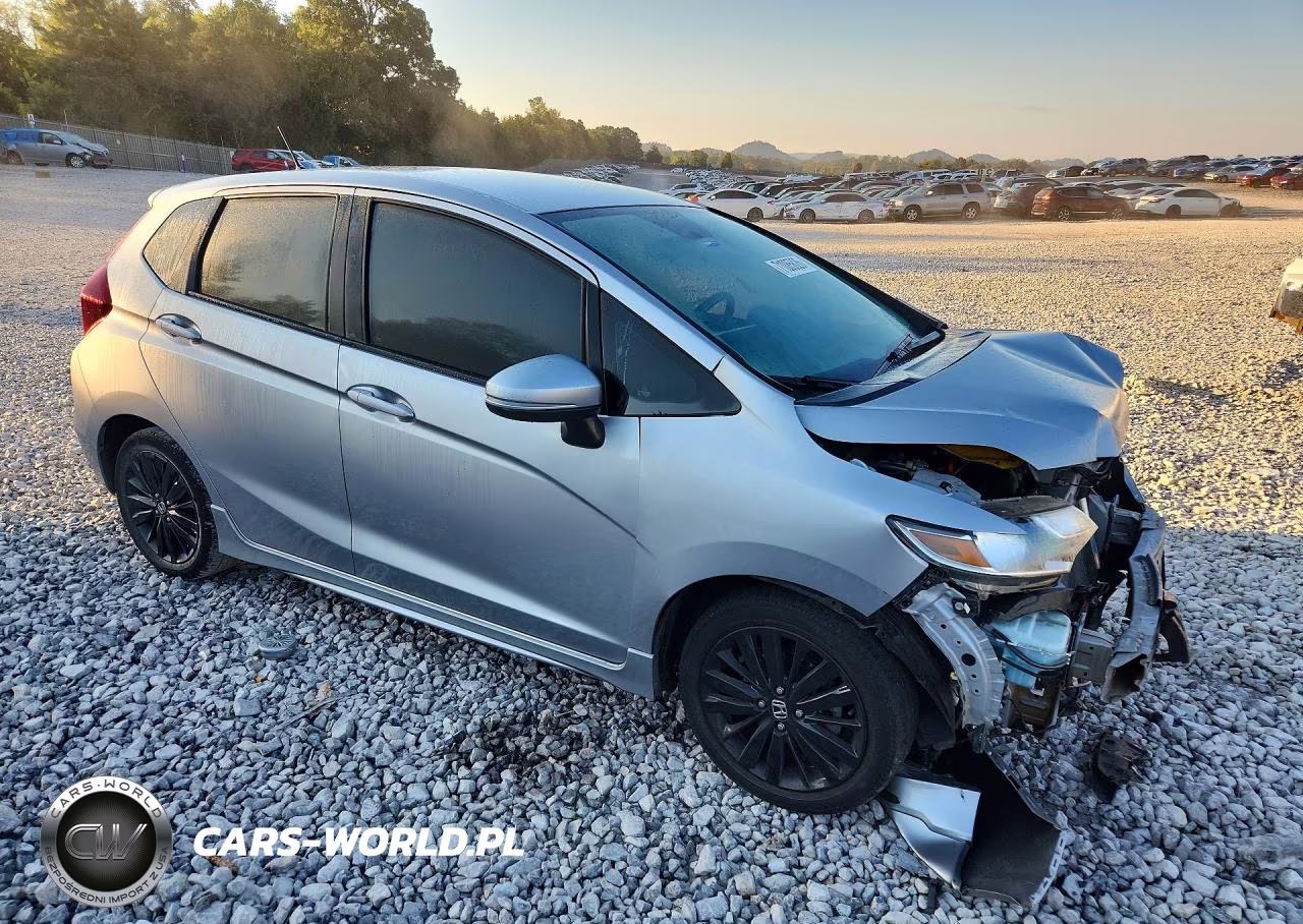 2018 Honda Fit Sport VIN:3HGGK5H63JM733125 - 4