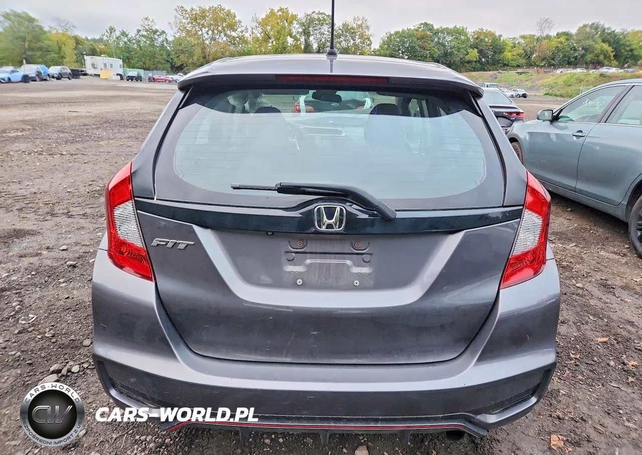 2018 Honda Fit Sport VIN:3HGGK5G61JM706524 - 6