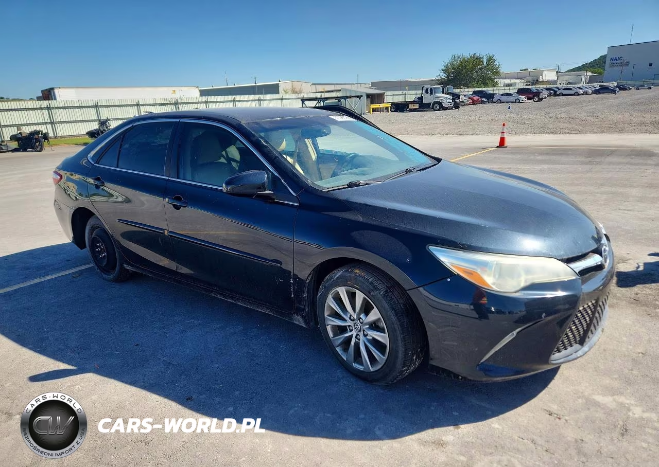 2016 Toyota Camry Xle VIN:4T4BF1FK2GR560466 - 4