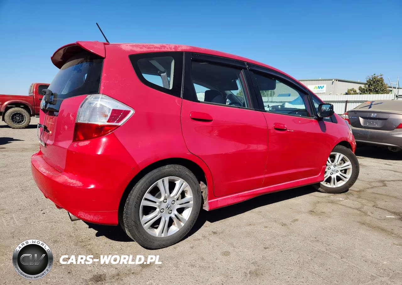 2009 Honda Fit Sport VIN:JHMGE88429S028629 - 3