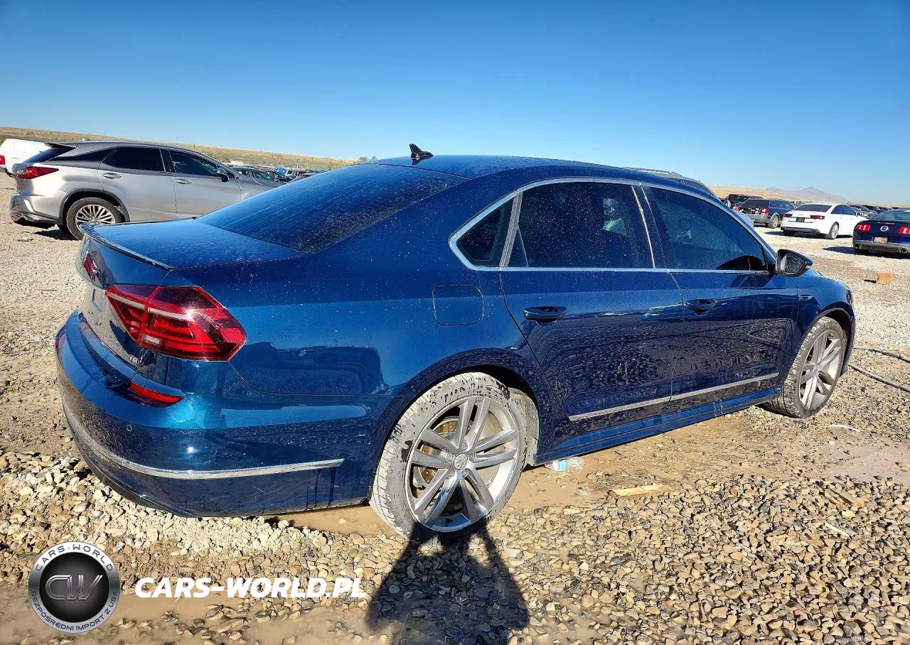 2019 Volkswagen Passat Se R-Line VIN:1VWMA7A39KC002067 - 3