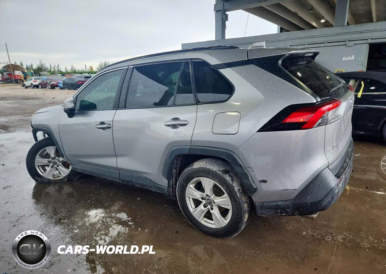 2019 Toyota Rav4 Xle VIN:2T3W1RFV8KW013947 - 2