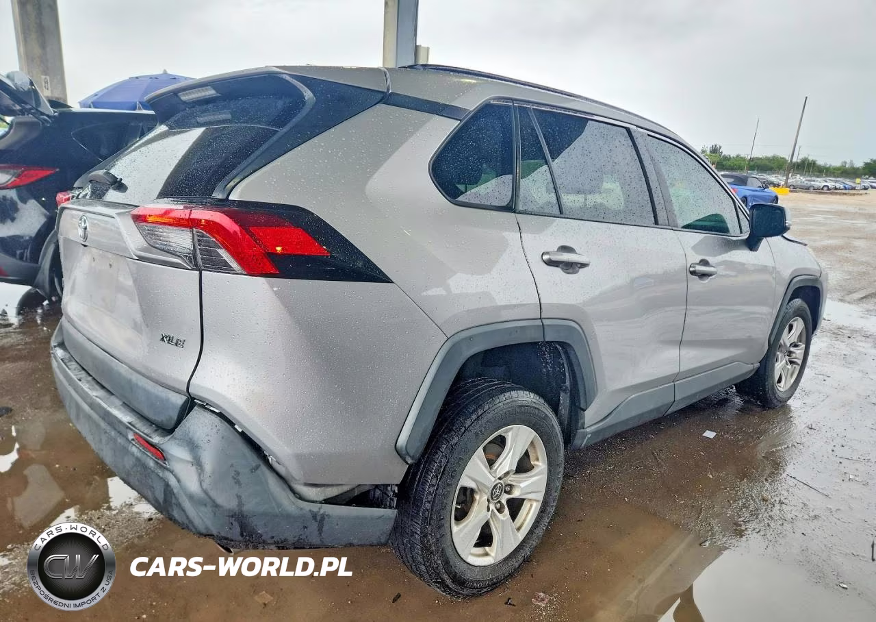 2019 Toyota Rav4 Xle VIN:2T3W1RFV8KW013947 - 3