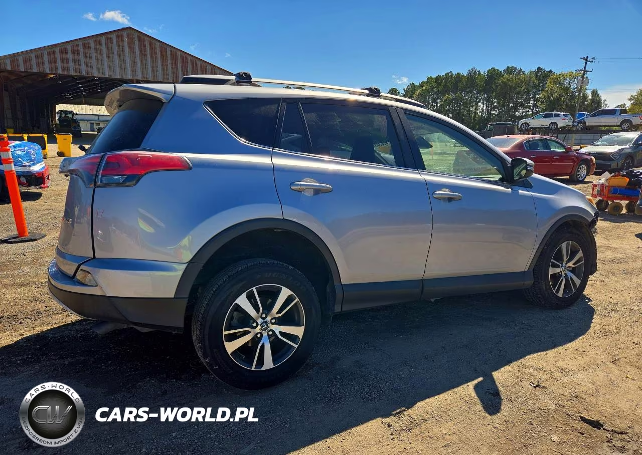 2018 Toyota Rav4 Xle VIN:JTMWFREV6JD133566 - 3