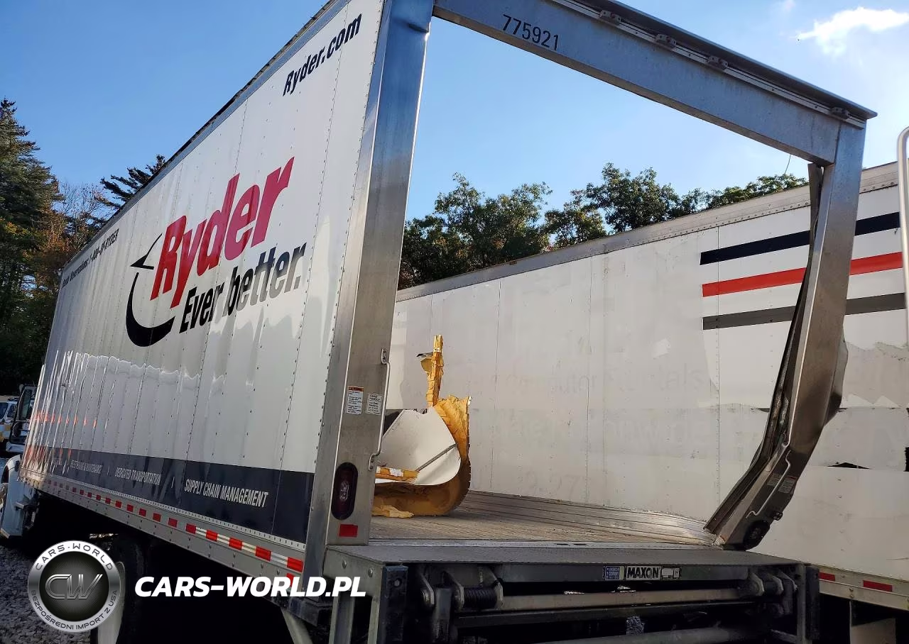 2025 Freightliner Business Class M2 Refrigerated Box Truck VIN:1FVACWFC1SHVT7775 - 2