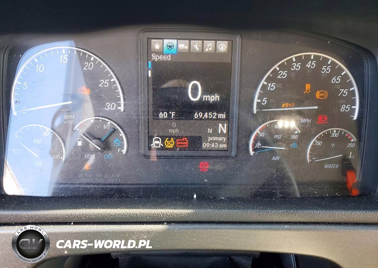 2025 Freightliner Business Class M2 Refrigerated Box Truck VIN:1FVACWFC1SHVT7775 - 9