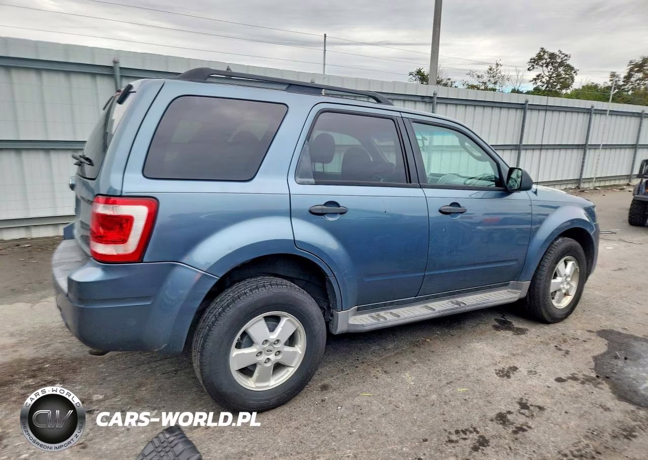 2011 Ford Escape Xlt VIN:1FMCU0D70BKA98524 - 3
