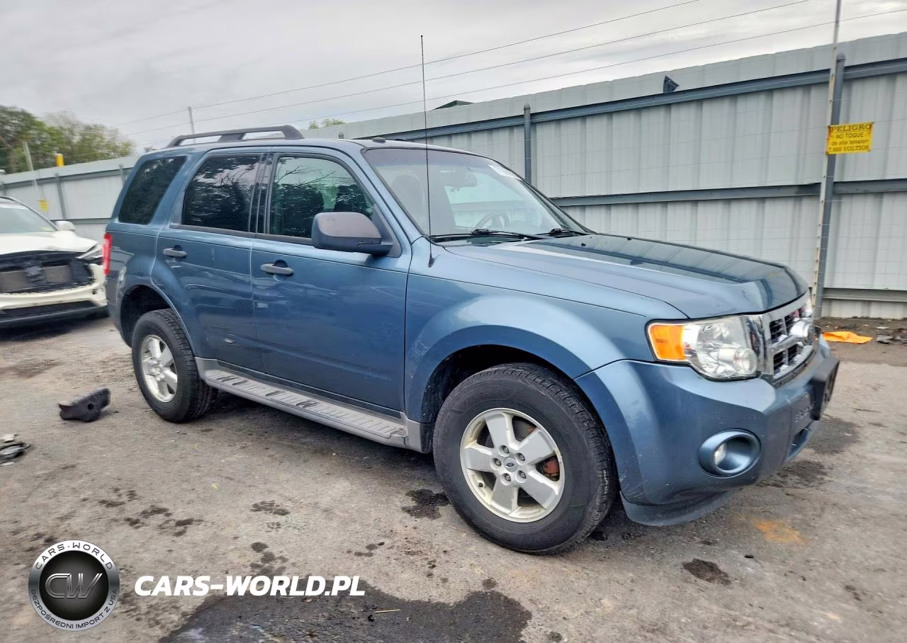 2011 Ford Escape Xlt VIN:1FMCU0D70BKA98524 - 4