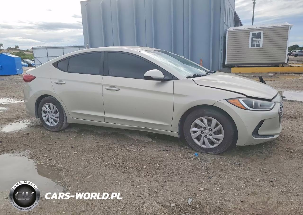 2017 Hyundai Elantra Se VIN:5NPD74LF2HH177572 - 4