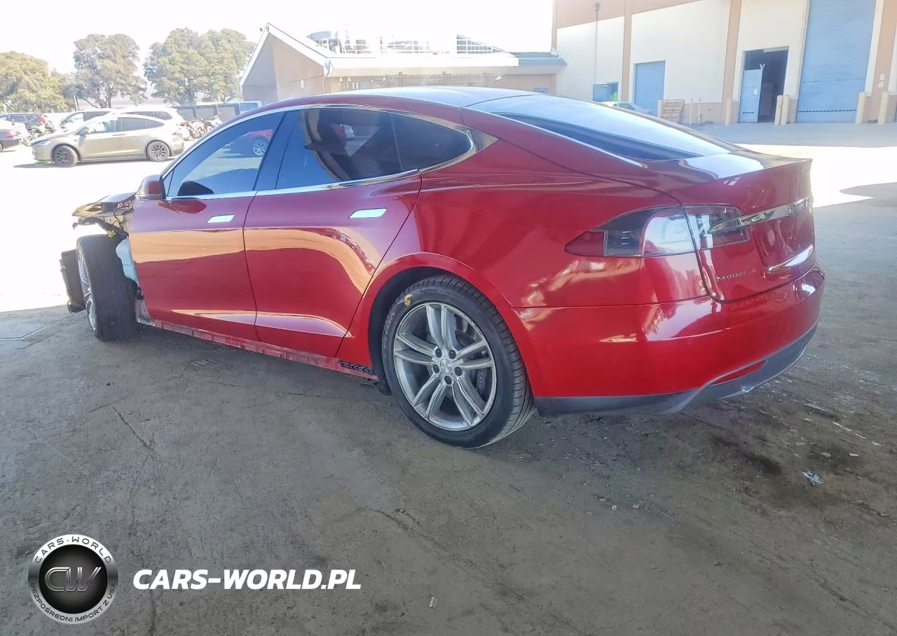 2015 Tesla Model S VIN:5YJSA1E23FF106877 - 2