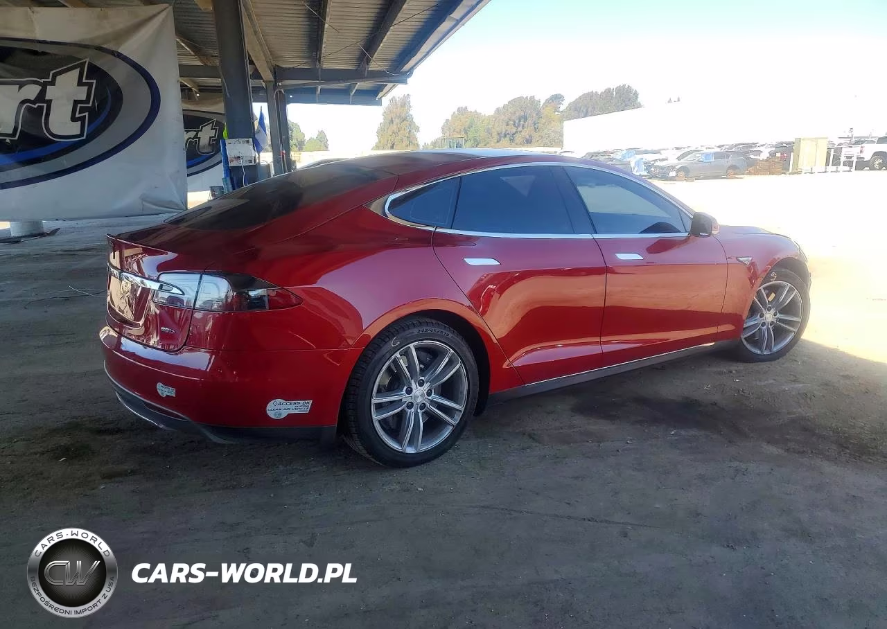 2015 Tesla Model S VIN:5YJSA1E23FF106877 - 3