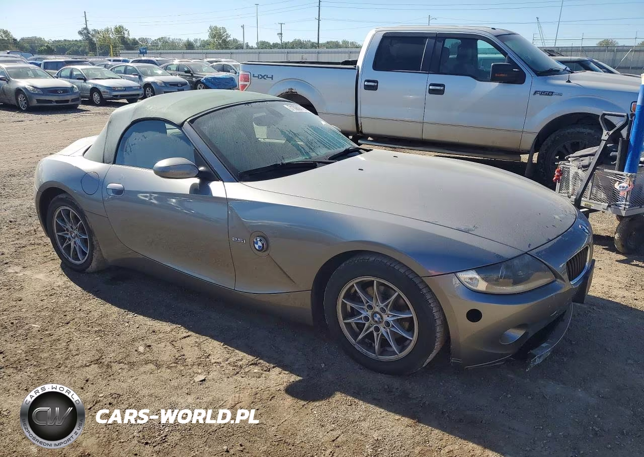2005 BMW Z4 2.5 VIN:4USBT33595LS56808 - 4