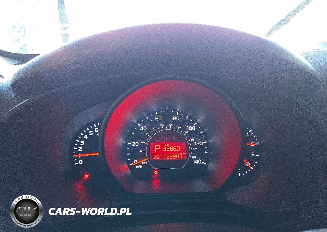 2016 Kia Soul Base VIN:KNDJN2A26G7828072 - 9