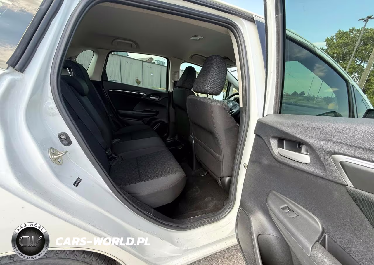 2015 Honda Fit Lx VIN:3HGGK5G56FM728615 - 6