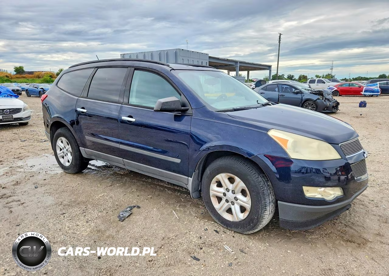 2011 Chevrolet Traverse Ls VIN:1GNKRFED0BJ195518 - 4
