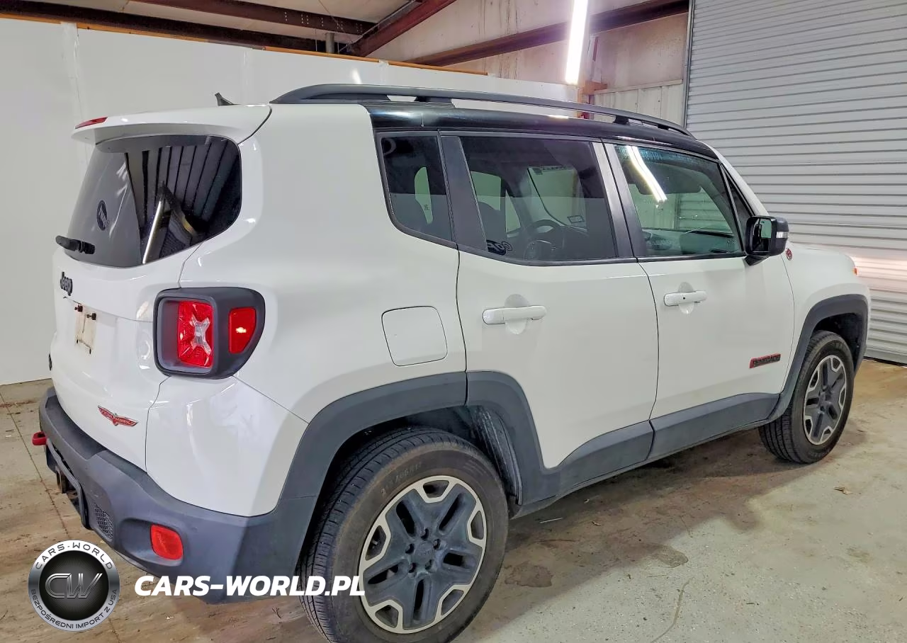 2016 Jeep Renegade Trailhawk VIN:ZACCJBCT3GPC81811 - 3