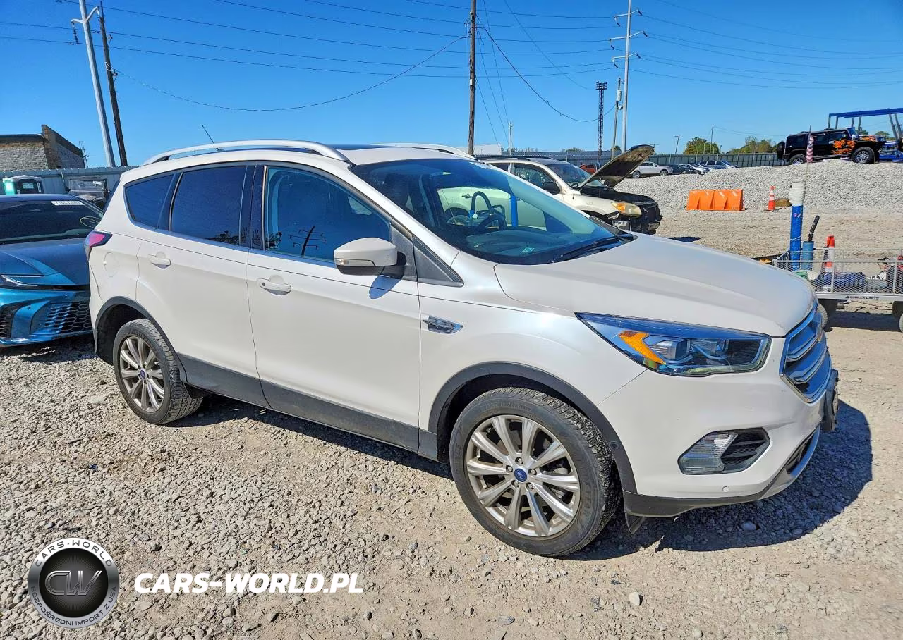 2018 Ford Escape Titanium VIN:1FMCU9J90JUD42606 - 4