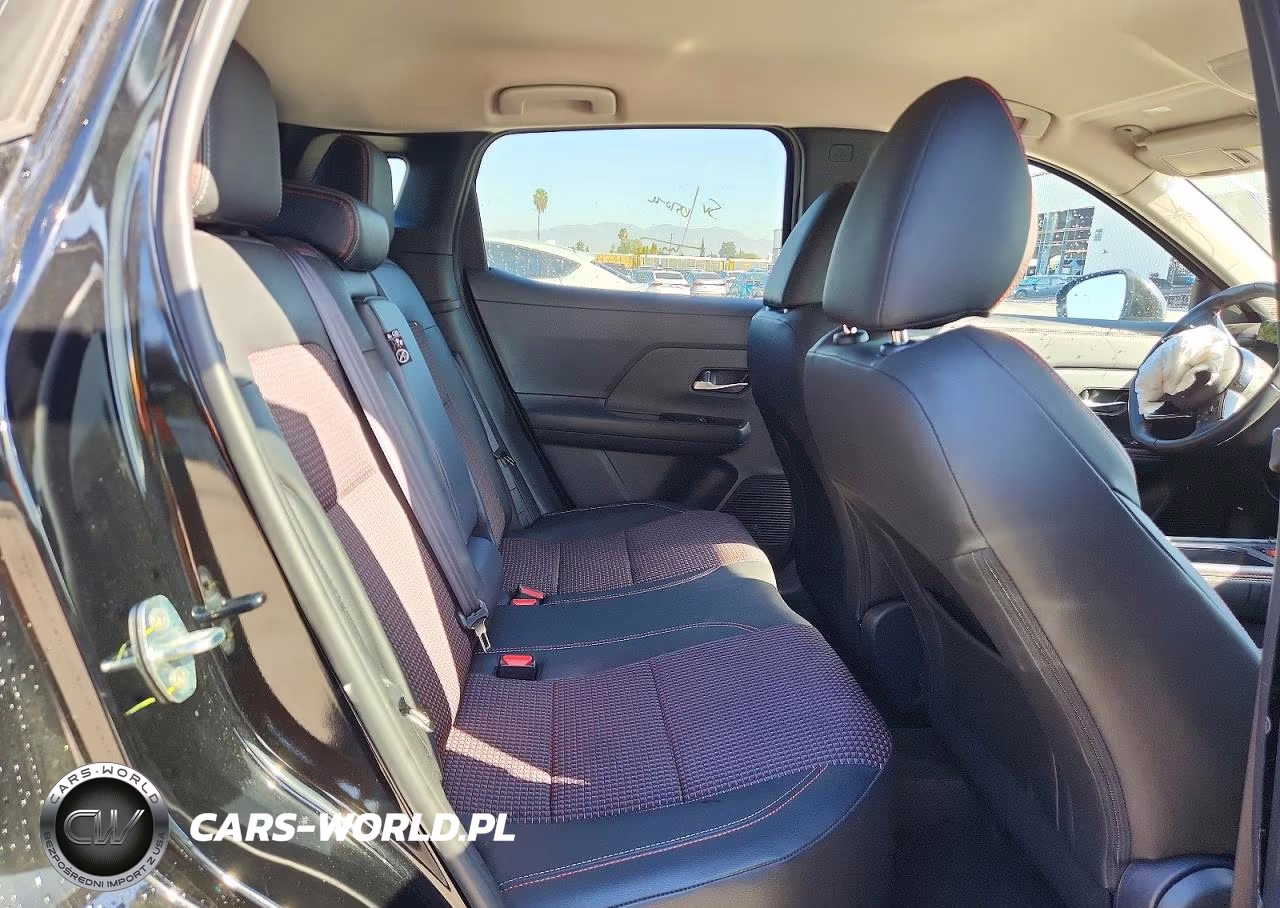 2026 Nissan Kicks Sr VIN:3N8AP6DA2TL382789 - 11