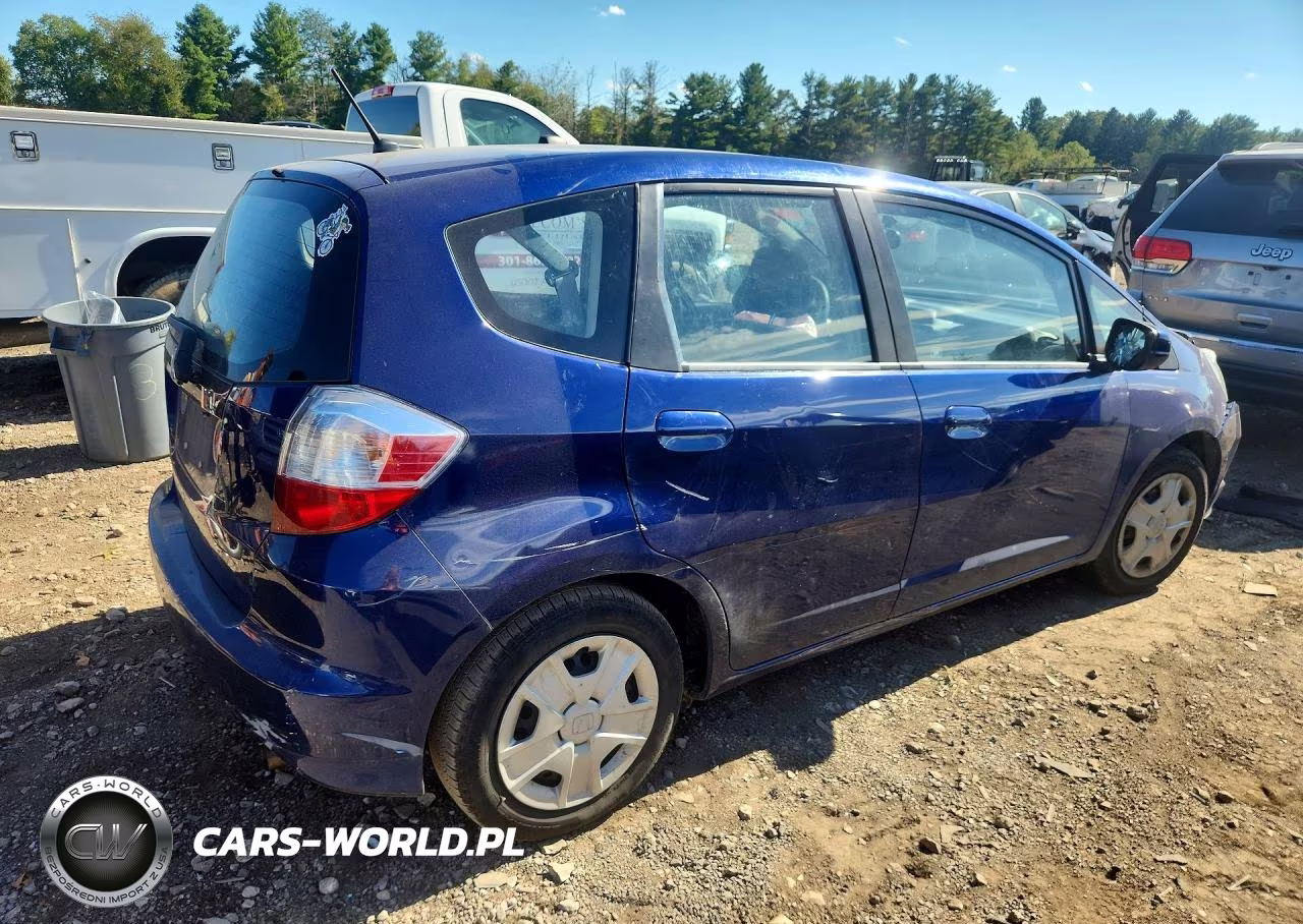 2012 Honda Fit VIN:JHMGE8G38CC035238 - 3