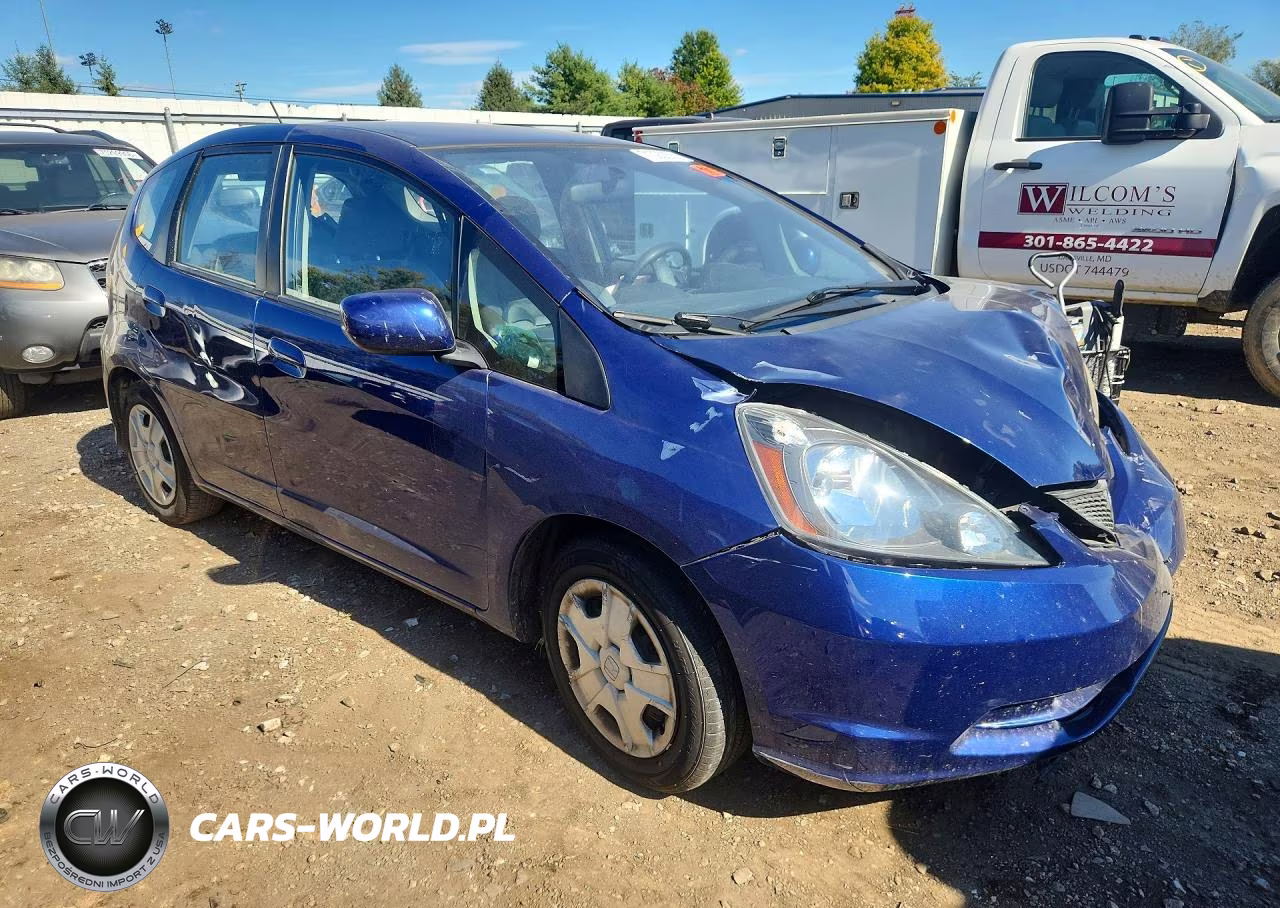 2012 Honda Fit VIN:JHMGE8G38CC035238 - 4