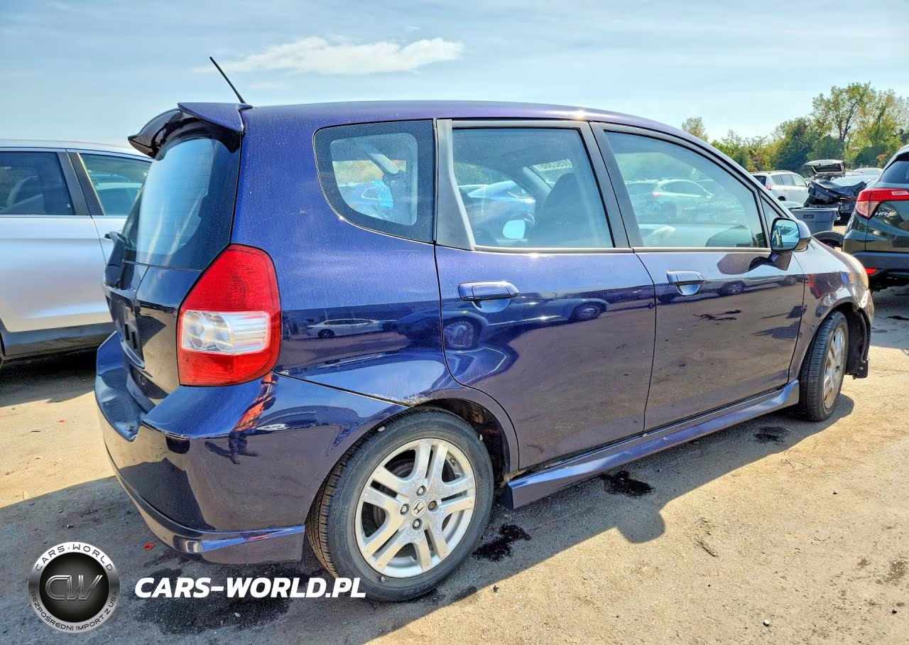 2008 Honda Fit Sport VIN:JHMGD38648S074243 - 3