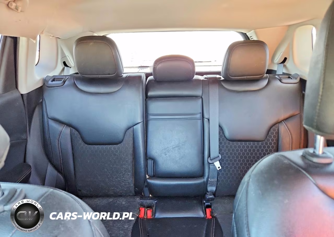 2018 Jeep Compass Latitude VIN:3C4NJDBB7JT423333 - 10