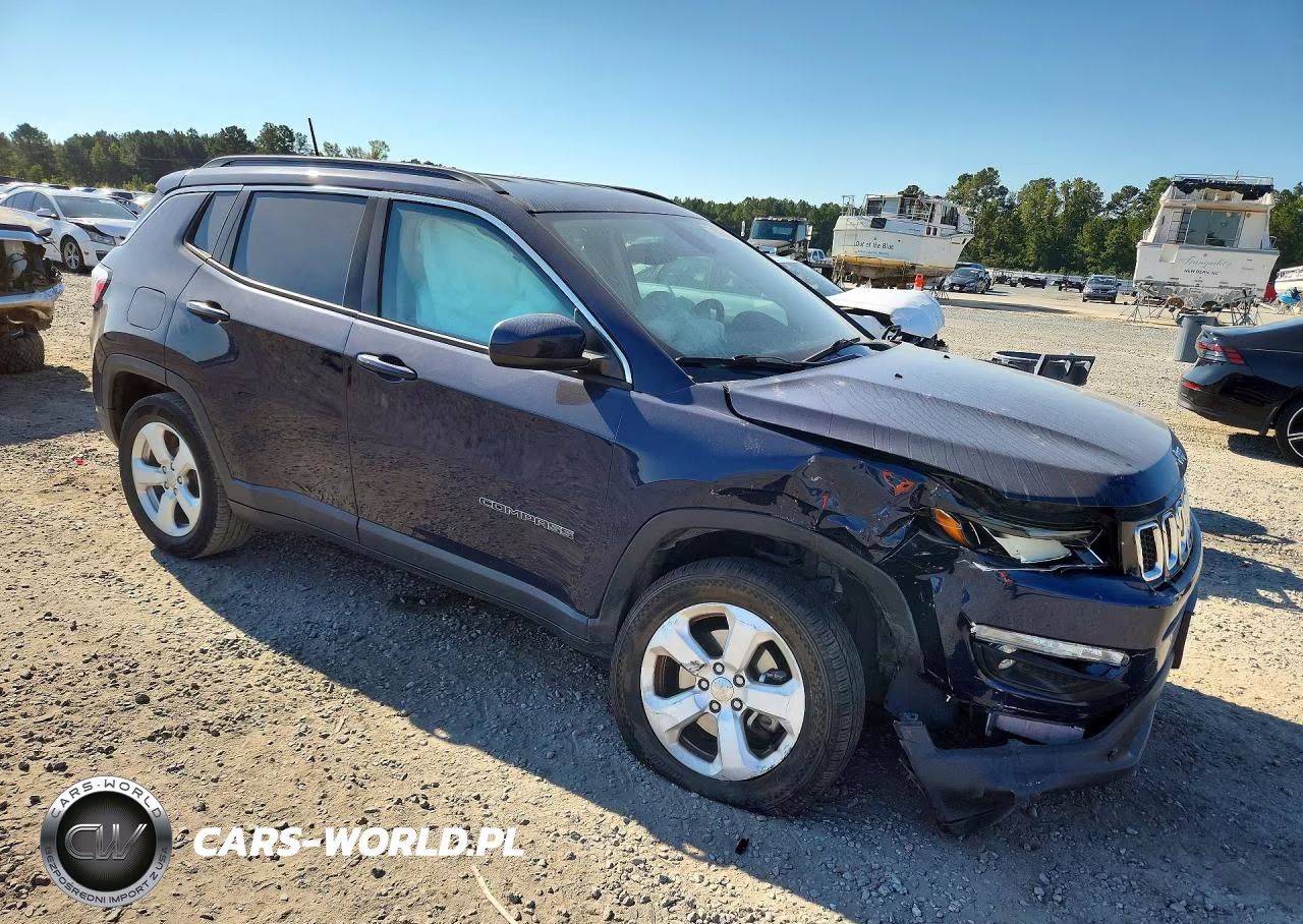 2018 Jeep Compass Latitude VIN:3C4NJDBB7JT423333 - 4