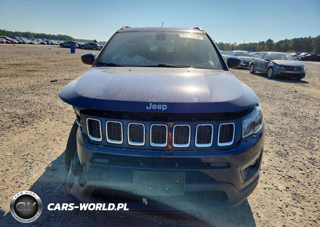2018 Jeep Compass Latitude VIN:3C4NJDBB7JT423333 - 5