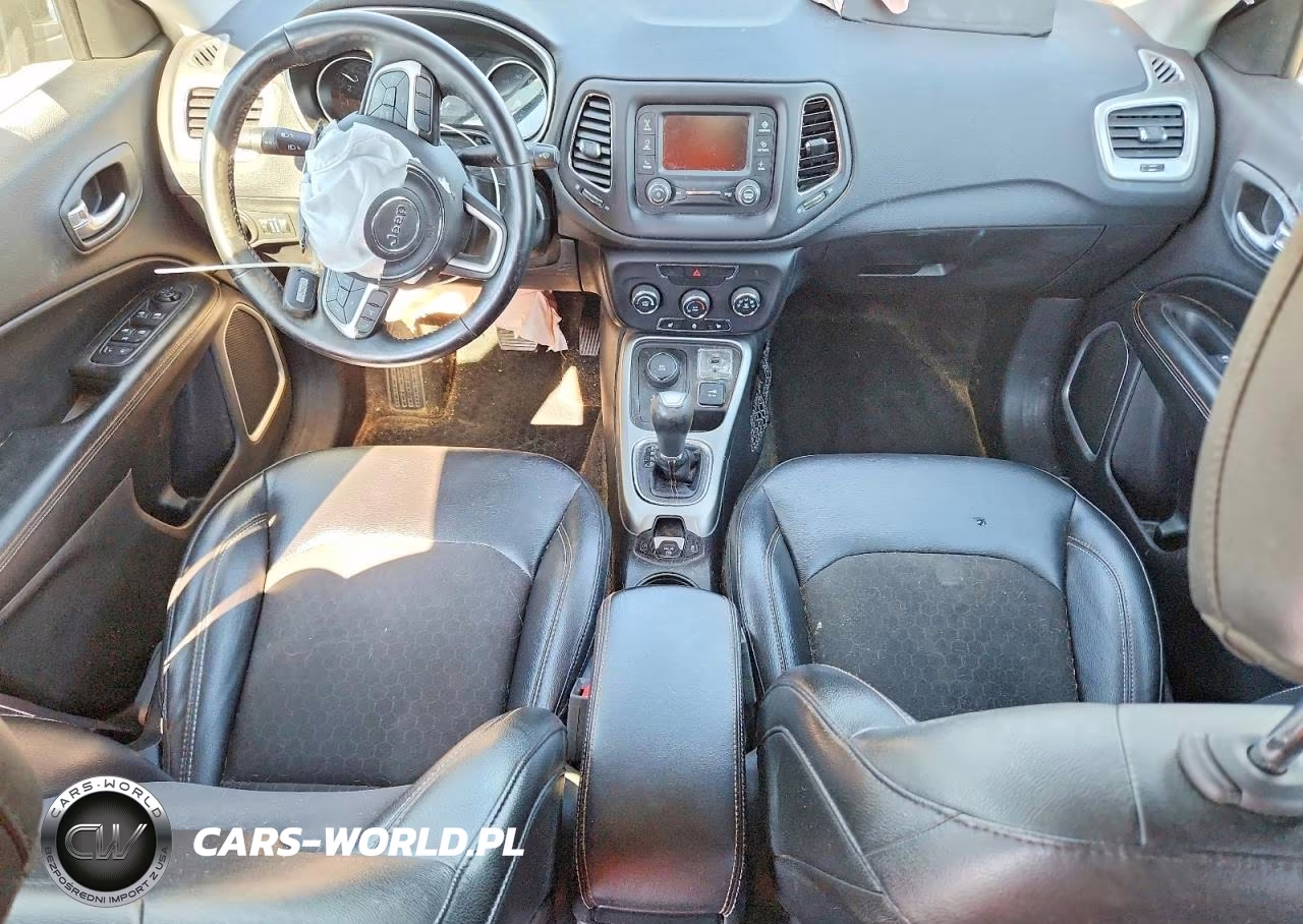 2018 Jeep Compass Latitude VIN:3C4NJDBB7JT423333 - 8