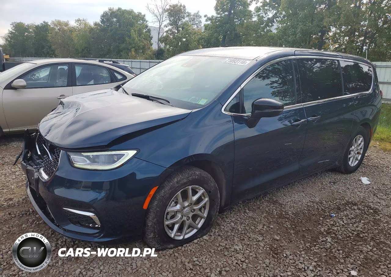 2025 Chrysler Pacifica Select